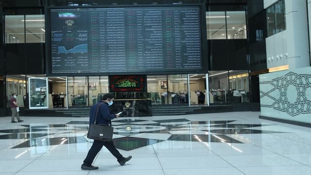 ساعت جلسه معاملاتی بازار سهام بورس تهران به روال قبل بازگشت