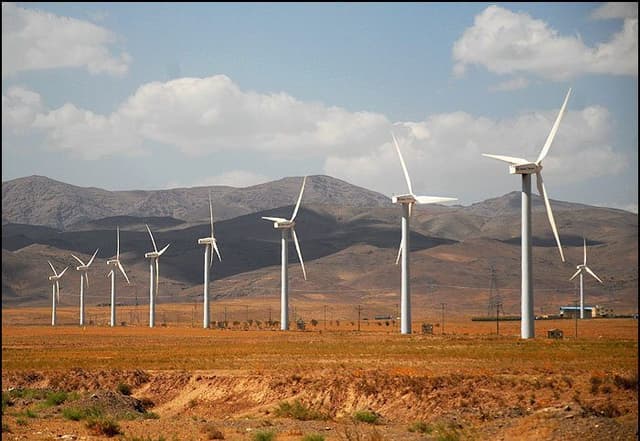 از ظرفیت ۵۲۰۰ مگاواتی نیروگاه‌های تجدیدپذیر سهم نیروگاه‌های بادی ۴۰۰ مگاوات است