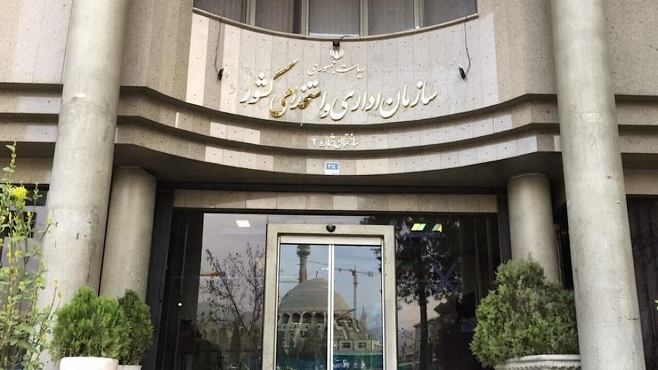 تبدیل وضعیت نیرو‌های شرکتی فعلاً ممکن نیست