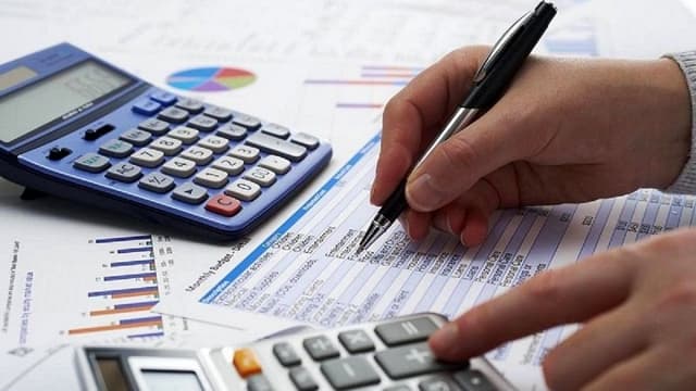 توازن میان انضباط اقتصادی و حمایت از شرکای راهبردی/ از رشد ۴۶ درصدی درآمد‌ها تا افزایش ۱۵۳ درصدی استرداد مالیات