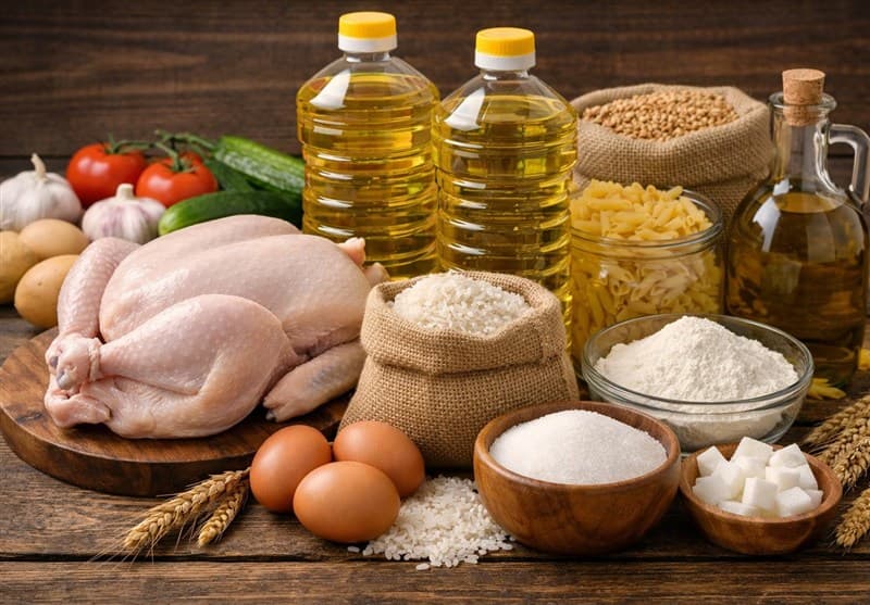 کالاهای اساسی تا پایان سال تامین است