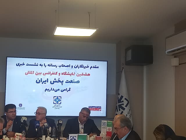 قیمت کالا‌ها در پی افزایش هزینه سوخت باید بازنگری شود / افزایش هزینه سوخت مستقیماً به قیمت نهایی کالا‌ها منتقل می‌شود