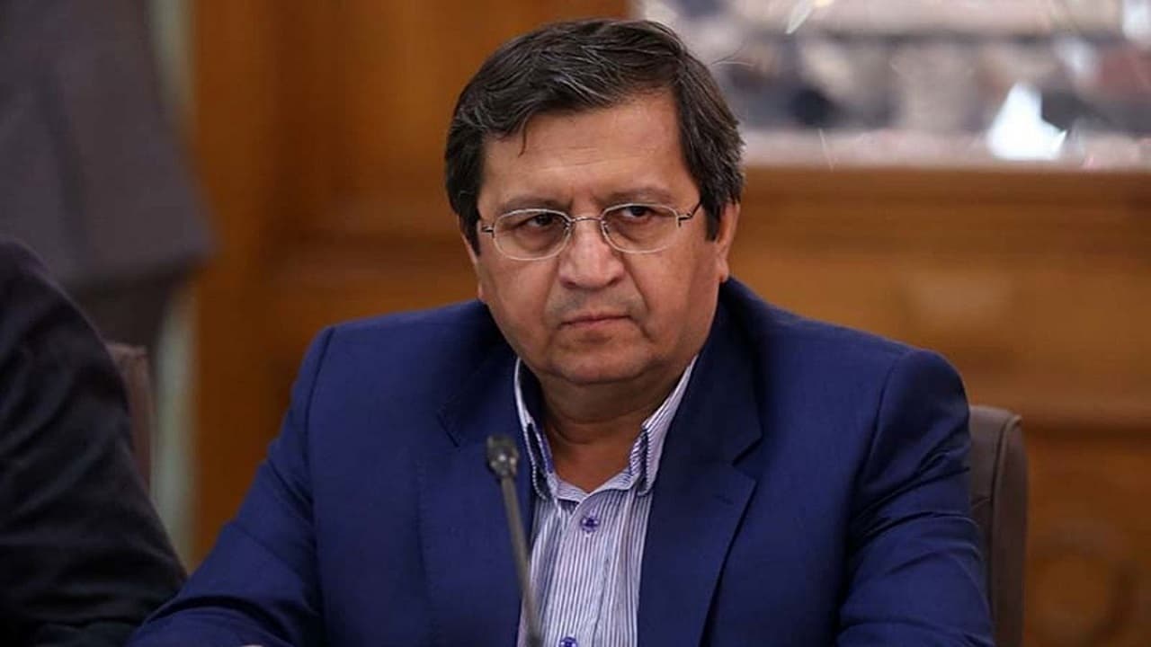 همتی: معماری آینده شبکه بانکی بر فرض وقوع حمله سایبری طراحی می‌شود