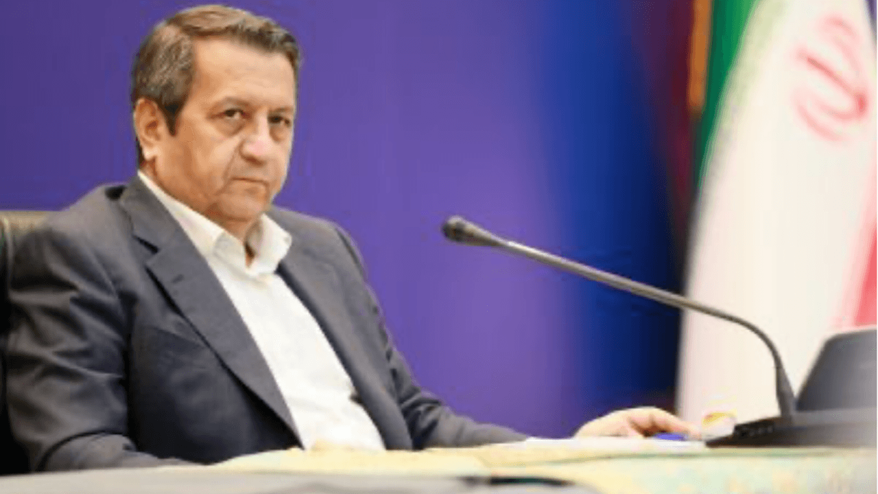 رئیس کل بانک مرکزی از کاهش بیشتر در رشد نقدینگی خبر داد
