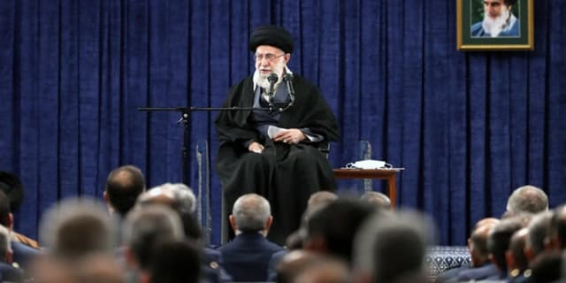 ۲۲ بهمن امسال مظهر عزت مردم و اتحاد ملی است
