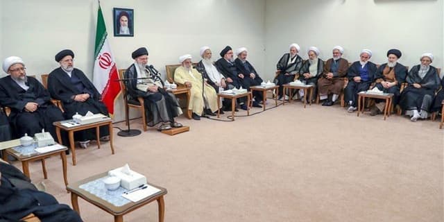 دیدار اعضای مجلس خبرگان با رهبر انقلاب اسلامی