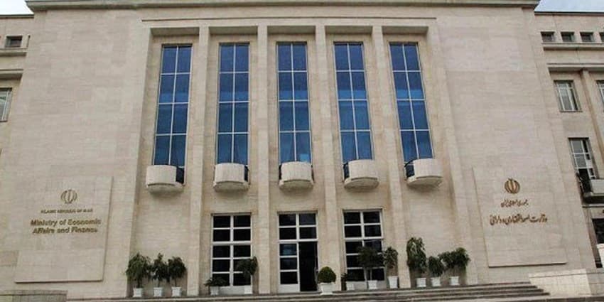 پیش‌بینی تورم فزاینده در سال ۱۴۰۲ درست نیست