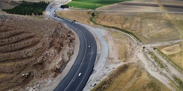 جولان حادثه در جاده شهرکرد به شلمزار/ مردم در انتظار رفع مشکلات