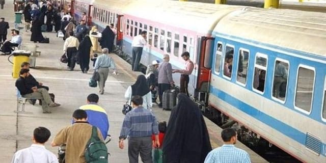 قطار دو خطه خاش- زاهدان راه‌اندازی شد