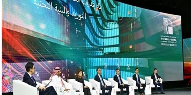 کاهش نفوذ آمریکا در منطقه و استقبال کشورهای عربی از سرمایه گذاری چین