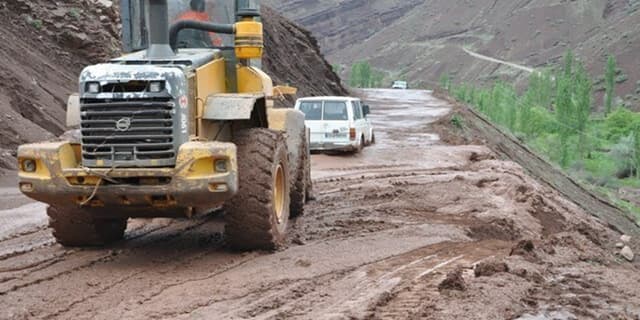 تسریع در روند بازگشایی جاده چالوس