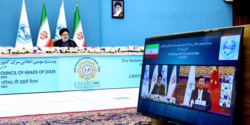 فرش قرمز شانگهای زیر پای ایران 