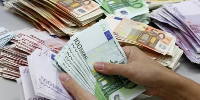 ضرورت کسب ۲۰ میلیارد دلار از بازار جهانی صنایع خلاق توسط ایران