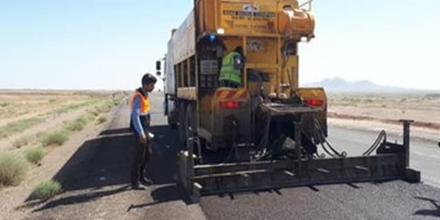 آسفالت لاستیکی برای نخستین بار در جاده‌های کشور استفاده شد