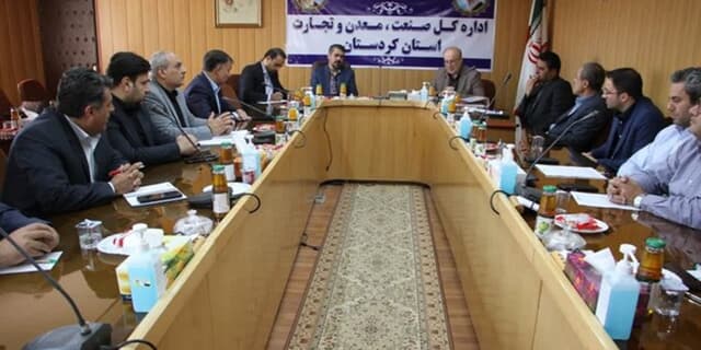 حمایت از صنایع کوچک اولویت وزارت صمت است