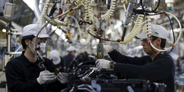 فعالیت کارخانه‌های ژاپن در سراشیبی
