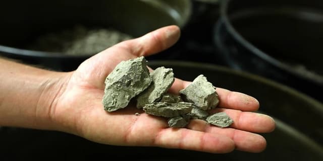 جویندگان مدرن طلا دنبال ارزشمندترین فلز دنیای آینده!