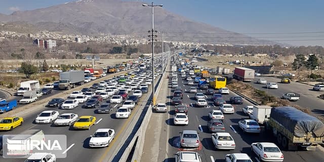 ترافیک سنگین در آزادراه‌های قزوین-رشت و کرج-قزوین