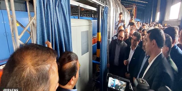 بهره برداری از کارخانه کاشی و سرامیک در آباده