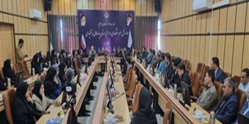 نشست صمیمی معاون وزیر اقتصاد با همكاران اداره كل دارایی چهارمحال بختیاری