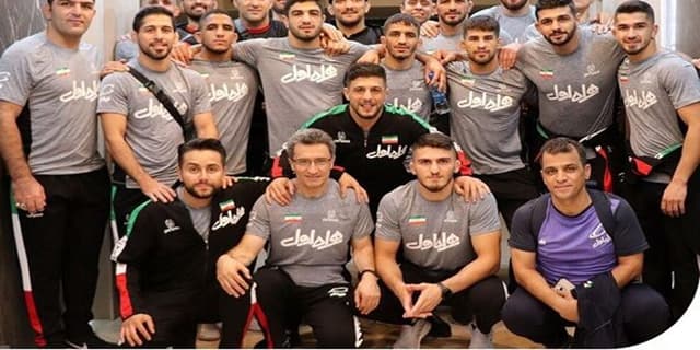 تجلیل همراه اول از قهرمانان کشتی ایران