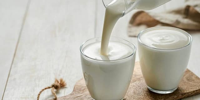 در روزهای آلوده شیر کم چرب بخوریم یا پرچرب؟