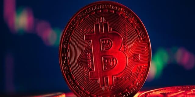 سقوط آزاد بازار رمزارزهای دیجیتال/ بیت‌کوین چند؟