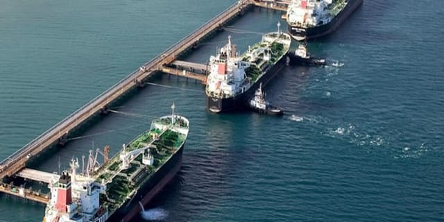 درآمد ۱۹۵ هزارمیلیارد تومانی دولت از فروش نفت و میعانات در ۷ ماه 