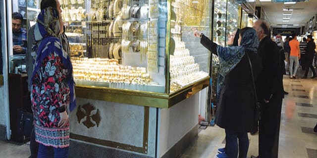 رئیس اتاق اصناف تهران: عمده طلا فروشان امروز فروشگاه‌های خود را باز کردند