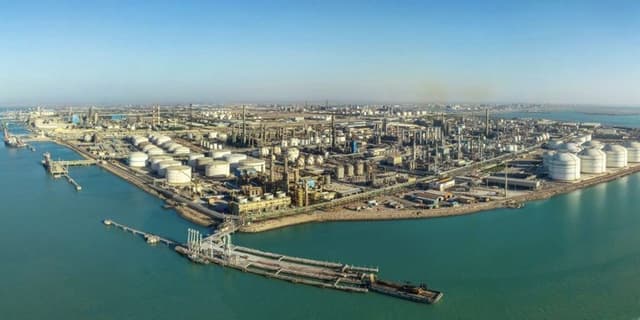 دستیابی به "بندر امام نوین" افق چشم انداز پتروشیمی بندر امام خمینی(ره)
