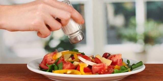 کاهش مرگ و میرهای ناشی از بیمار‌های قلبی عروقی با کاهش مصرف نمک