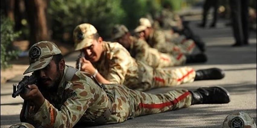 تیراندازی در یک پادگان کرمان/ فرار قاتل پنج سرباز