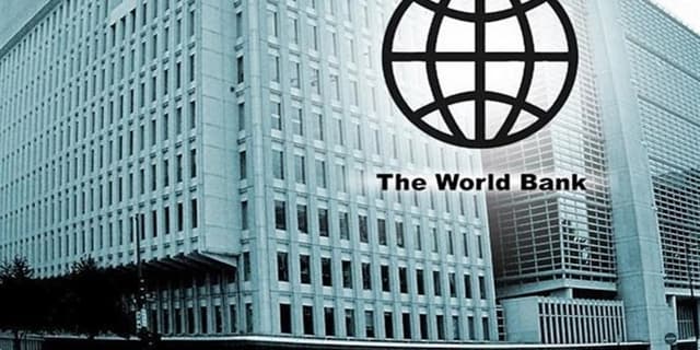 بانک جهانی: کاهش ۳۷ درصدی فقر مطلق در ایران توسط دولت سیزدهم