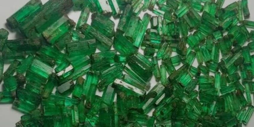 نمایشگاه زمرد در پنجشیر 
