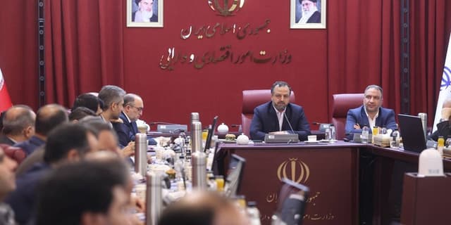 خاندوزی: ادارات كل در اتخاذ سیاست های استان ها نقش آفرین هستند