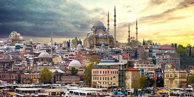سالانه ۲ و نیم میلیون گردشگر ایرانی به ترکیه سفر می‌کنند