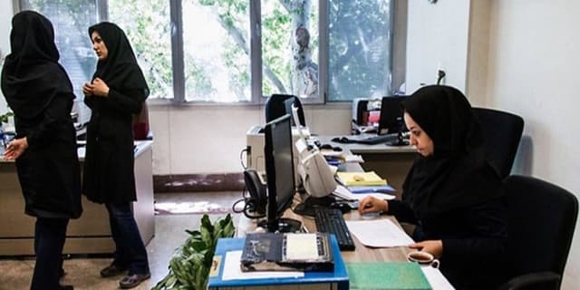 فشار مالیاتی از حقوق‌بگیران کم می‌شود