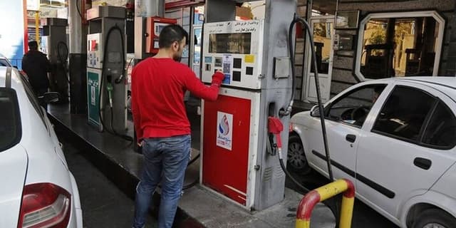 سهمیه سوخت با طرح انتقال به کارت بانکی تغییر نمی‌کند