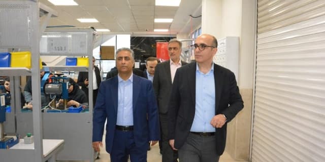 حمایت بانك صنعت و معدن از یكی از تولیدكنندگان عمده قطعات خودرو در كشور ؛ بازدید مدیرعامل از شركت ایمن تك پیشرو