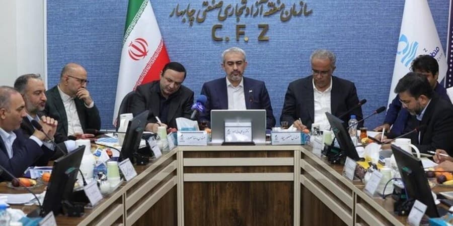 حضور سرپرست استانی سیستان و بلوچستان بانك صنعت و معدن در جلسه وزیر امور اقتصادی و دارایی با صنعتگران استان