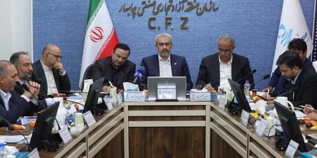 حضور سرپرست استانی سیستان و بلوچستان بانك صنعت و معدن در جلسه وزیر امور اقتصادی و دارایی با صنعتگران استان