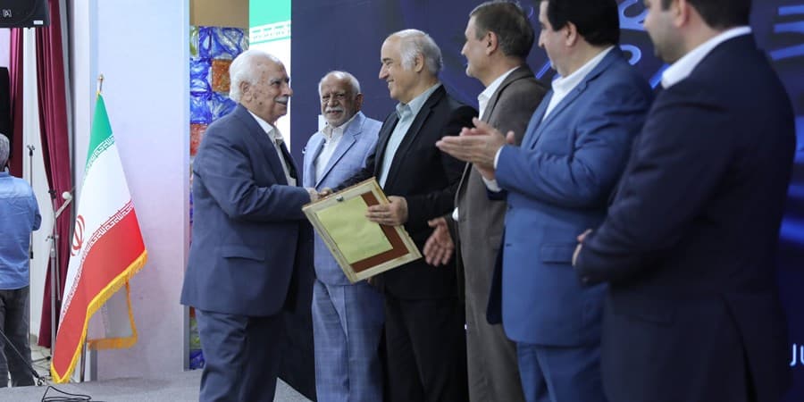 نشست مدیران ادوار بانک صادرات ایران برگزار شد