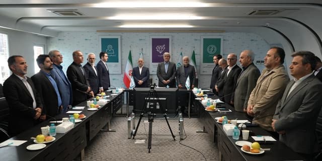 بیمه دی؛ خدمت و الگو در صنعت بیمه