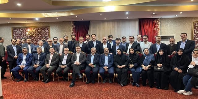 تأکید مدیرعامل بیمه البرز بر نوآوری در بازاریابی و عبور از رویکردهای سنتی فروش