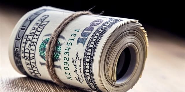افزایش فشار بر بازار ارز؛ از حساسیت سیاسی و رشد اونس تا اثرات مصوبه واردات بدون انتقال ارز