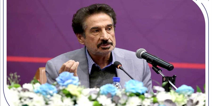 نخستین همایش هم‌اندیشی بانک صادرات ایران با فعالان صنعت پتروشیمی برگزار شد/ دبیر انجمن صنفی کارفرمایی صنعت پتروشیمی: سهم صنعت پتروشیمی در اقتصاد کشور به ۶ درصد می‌رسد