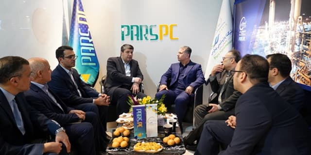 هم افزایی بانک توسعه صادرات ایران با شرکت های پتروشیمی