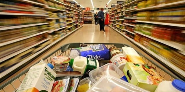 ماجرای احتکار کالاهای اساسی پس از حذف ارز ترجیحی چه بود؟