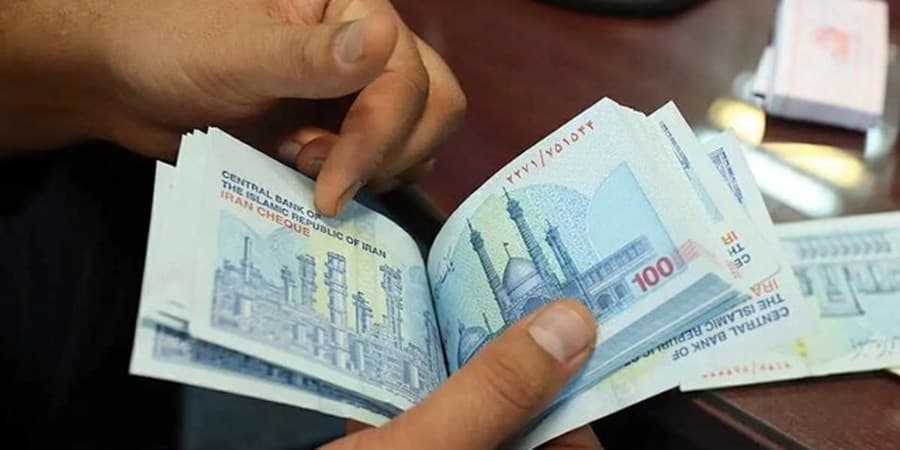 آغاز عرضه اسکناس در بانک‌ها/ خریداران ارز محتاط باشند