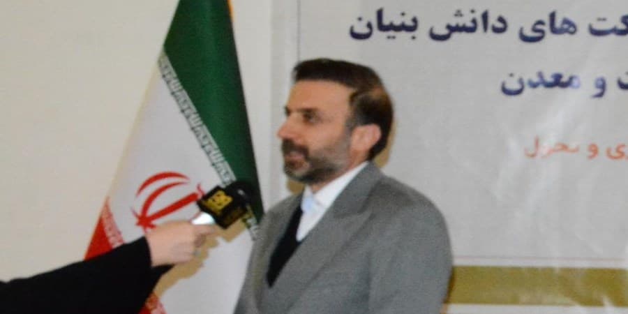 معاون برنامه‌ریزی و تحول بانك صنعت و معدن از برگزاری نمایشگاه گزیده ای از تولیدات دانش بنیان كشور با حمایت این بانك در دهه فجر خبر داد